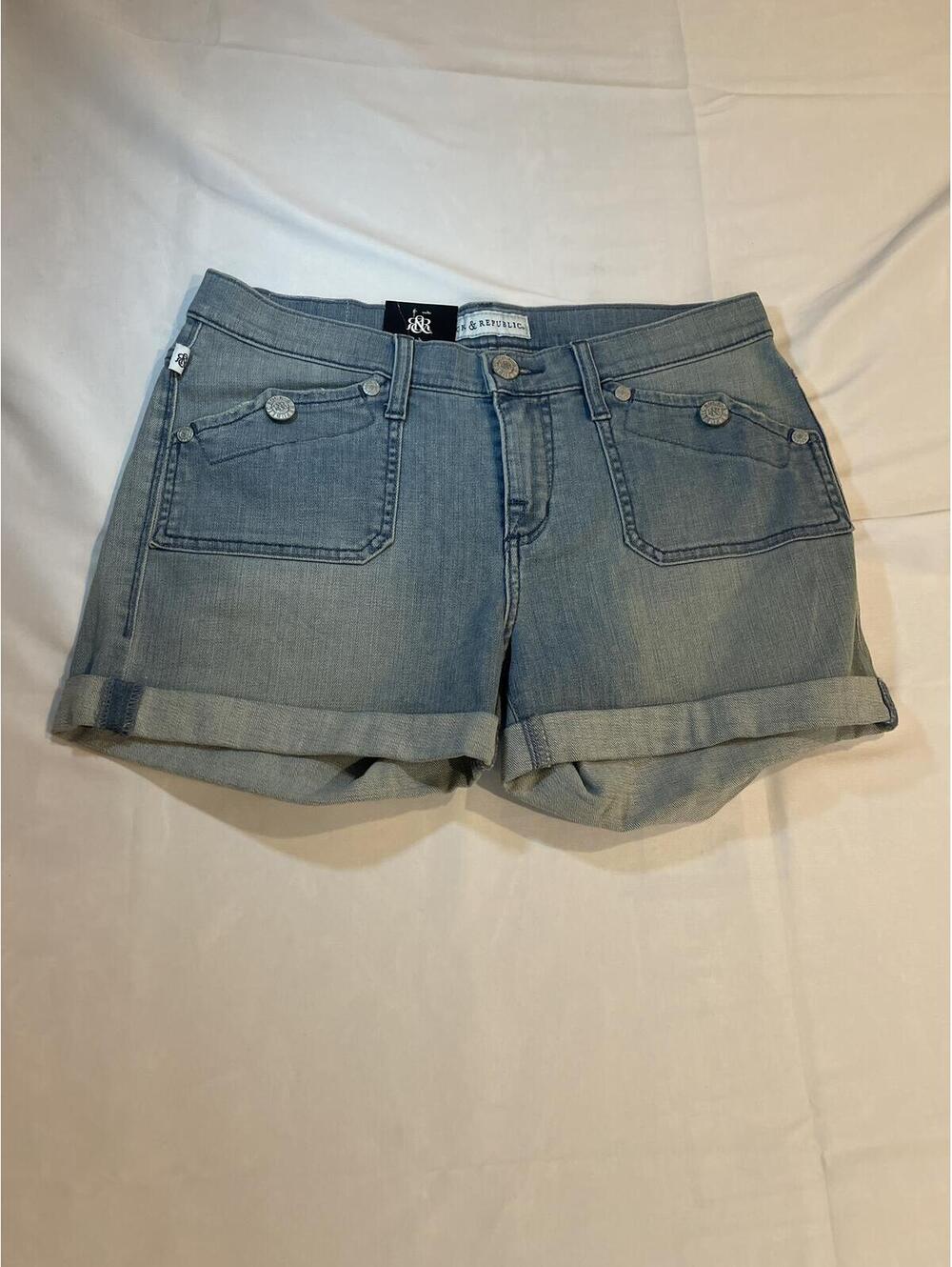Women’s Rock and Republic Light-Wash Denim Shorts Size 10